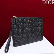 Christian Dior Clutch Bags